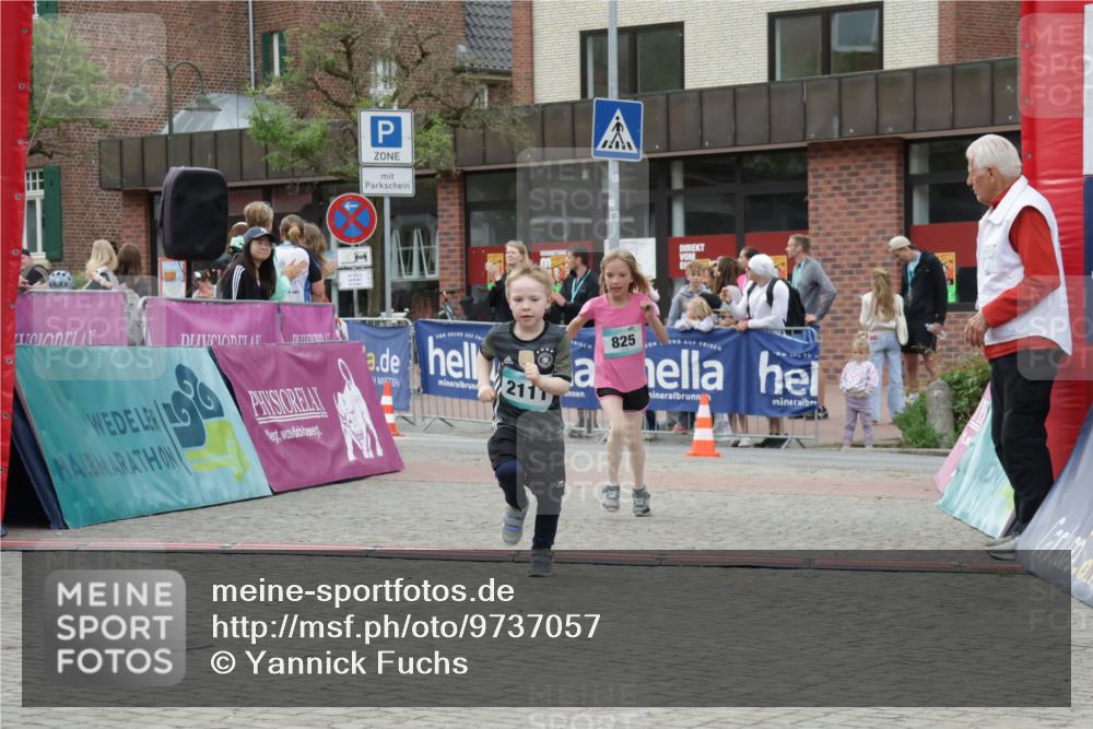 10.05.2026 - 8. Wedeler Halbmarathon Yannick Fuchs http://msf.ph/oto/9737057 10.05.2026 12:48:44 Ziel 2111, 825, 148, 825, 2110, 2111 meine-sportfotos.de
