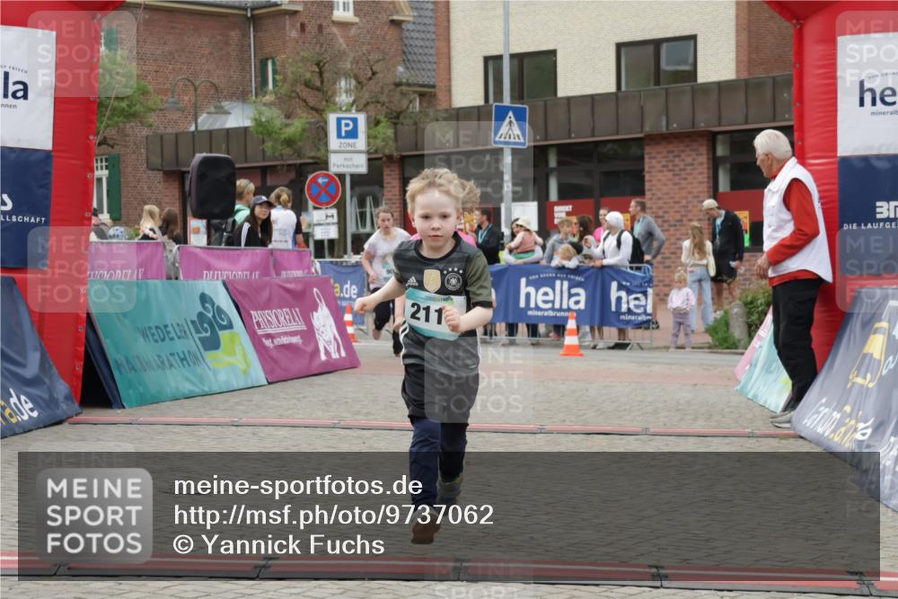 10.05.2026 - 8. Wedeler Halbmarathon Yannick Fuchs http://msf.ph/oto/9737062 10.05.2026 12:48:45 Ziel 211, 69, 148, 825, 909, 2110, 2111 meine-sportfotos.de