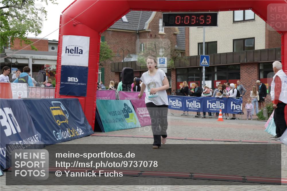 10.05.2026 - 8. Wedeler Halbmarathon Yannick Fuchs http://msf.ph/oto/9737078 10.05.2026 12:48:50 Ziel 30, 10, 03, 59, 825, 909, 2111 meine-sportfotos.de