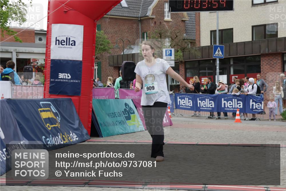 10.05.2026 - 8. Wedeler Halbmarathon Yannick Fuchs http://msf.ph/oto/9737081 10.05.2026 12:48:50 Ziel 909, 825, 909, 2111 meine-sportfotos.de