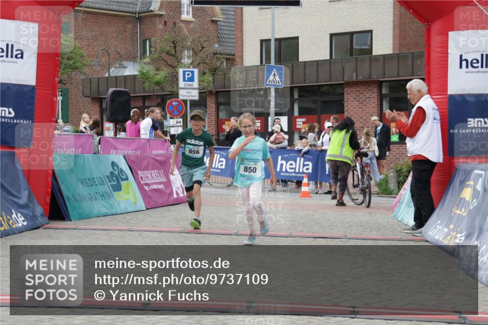 10.05.2026 - 8. Wedeler Halbmarathon Yannick Fuchs http://msf.ph/oto/9737109 10.05.2026 12:49:09 Ziel 5, 16, 856, 202, 850, 850, 856 meine-sportfotos.de