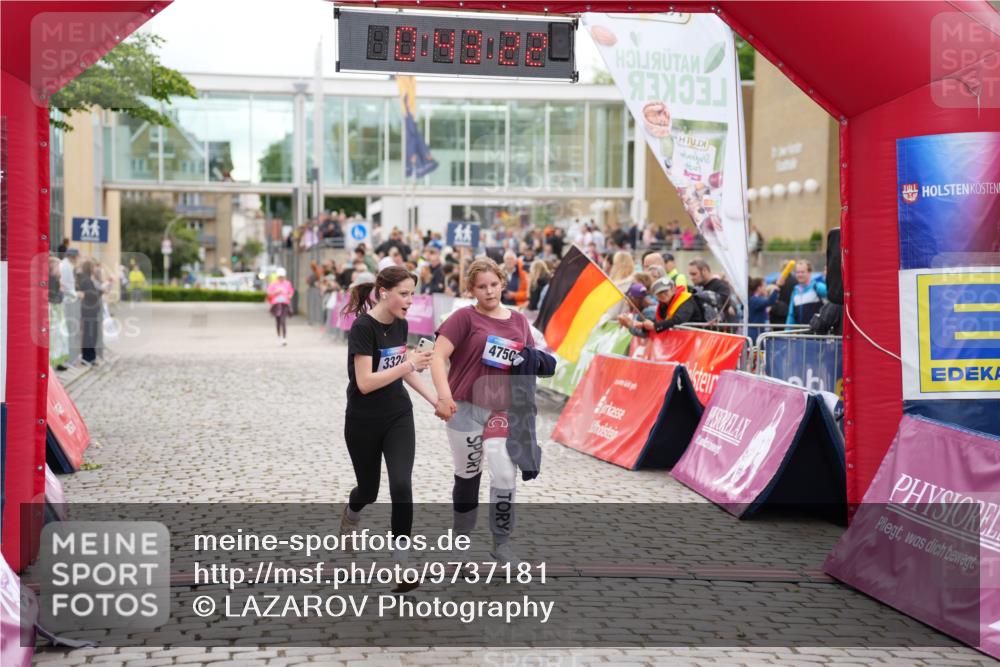 12.06.2026 - Holstenköstenlauf LAZAROV Photography http://msf.ph/oto/9737181 12.06.2026 18:13:21 Laufen 3324, 4750 meine-sportfotos.de