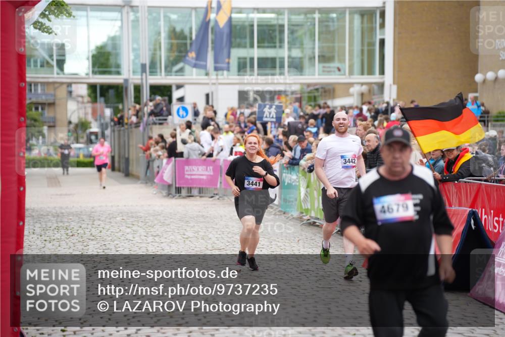 12.06.2026 - Holstenköstenlauf LAZAROV Photography http://msf.ph/oto/9737235 12.06.2026 18:11:53 Laufen 3441, 3442, 4679 meine-sportfotos.de