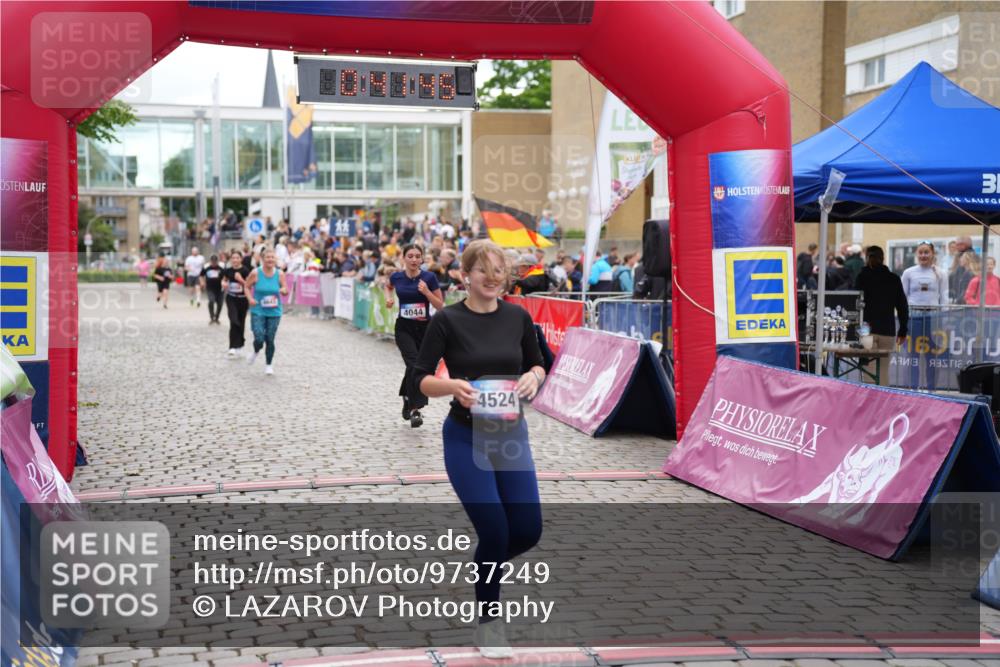 12.06.2026 - Holstenköstenlauf LAZAROV Photography http://msf.ph/oto/9737249 12.06.2026 18:11:43 Laufen 4044, 4056, 4524, 4643 meine-sportfotos.de