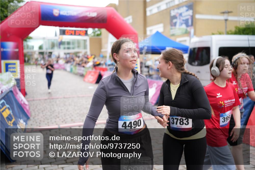 12.06.2026 - Holstenköstenlauf LAZAROV Photography http://msf.ph/oto/9737250 12.06.2026 18:11:41 Laufen 4044, 4056, 4524, 4643 meine-sportfotos.de