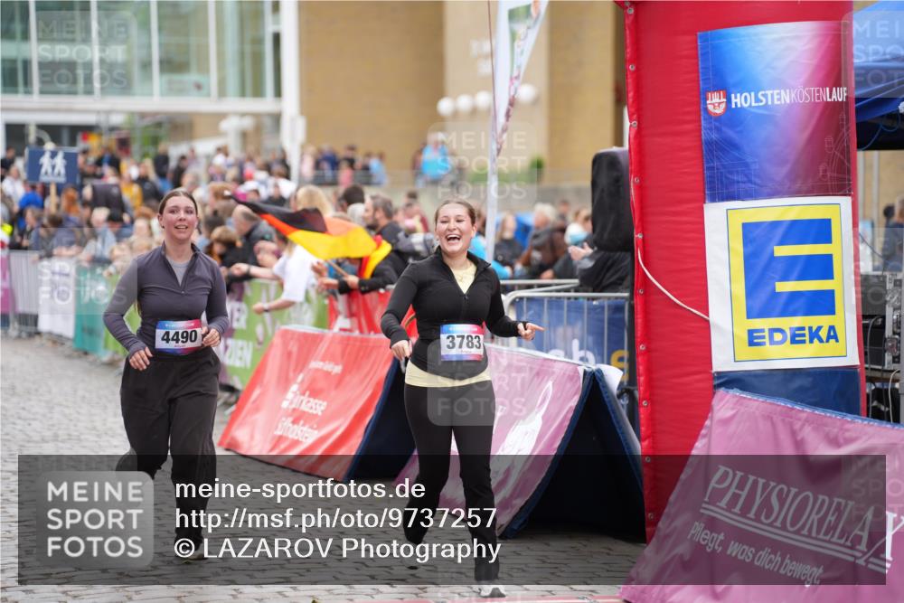 12.06.2026 - Holstenköstenlauf LAZAROV Photography http://msf.ph/oto/9737257 12.06.2026 18:11:35 Laufen 3783, 3992, 3993, 4490, 4524 meine-sportfotos.de
