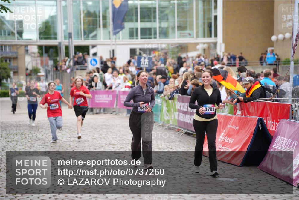 12.06.2026 - Holstenköstenlauf LAZAROV Photography http://msf.ph/oto/9737260 12.06.2026 18:11:34 Laufen 3783, 3992, 3993, 4490, 4524 meine-sportfotos.de