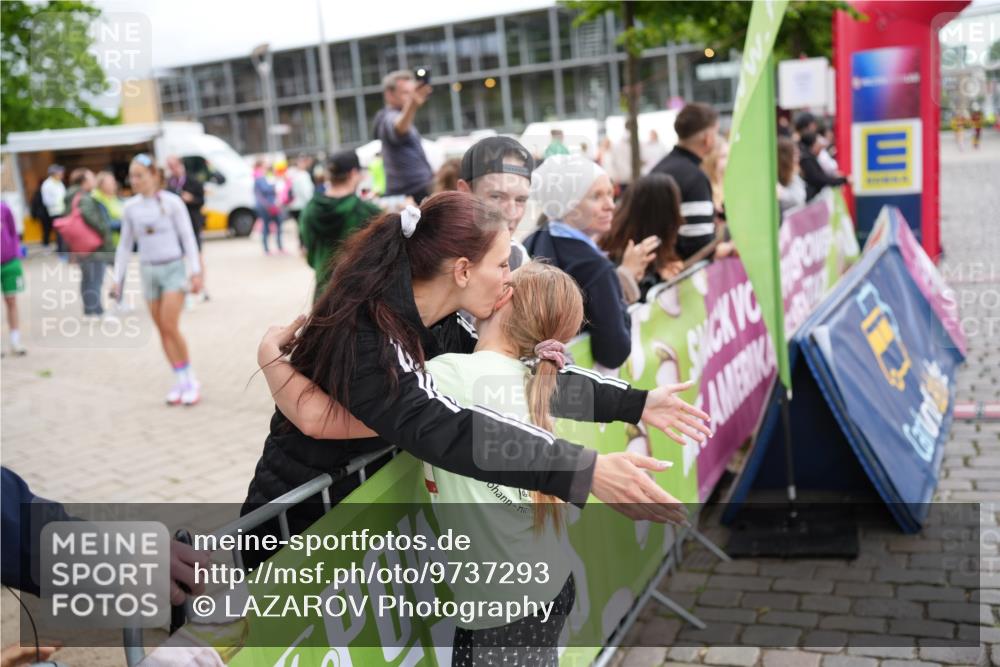 12.06.2026 - Holstenköstenlauf LAZAROV Photography http://msf.ph/oto/9737293 12.06.2026 18:09:32 Laufen 4512 meine-sportfotos.de