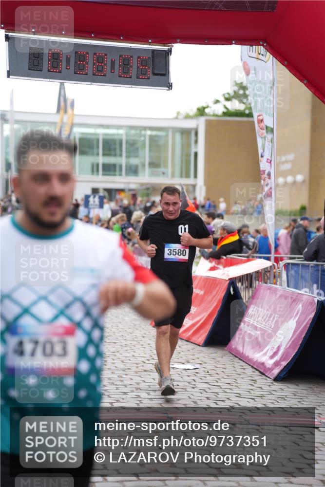12.06.2026 - Holstenköstenlauf LAZAROV Photography http://msf.ph/oto/9737351 12.06.2026 18:08:03 Laufen 3580, 4135, 4494, 4495, 4703 meine-sportfotos.de