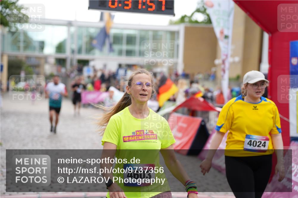 12.06.2026 - Holstenköstenlauf LAZAROV Photography http://msf.ph/oto/9737356 12.06.2026 18:07:55 Laufen 3581, 4024, 4603, 4703 meine-sportfotos.de