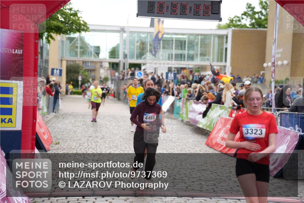 12.06.2026 - Holstenköstenlauf LAZAROV Photography http://msf.ph/oto/9737369 12.06.2026 18:07:48 Laufen 3323, 4022, 4024, 4493, 4535, 4603 meine-sportfotos.de