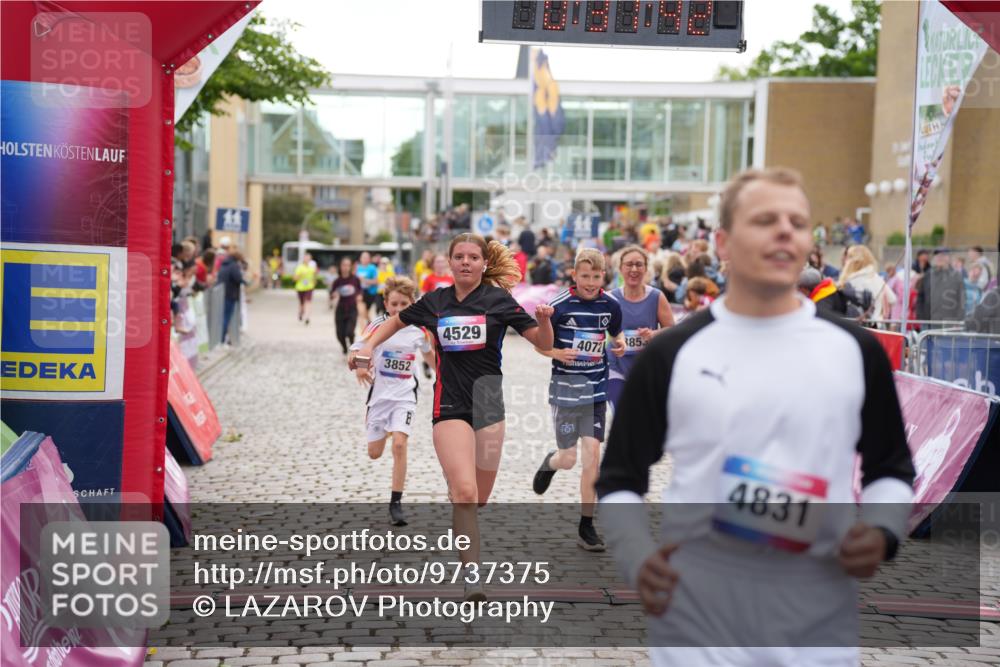 12.06.2026 - Holstenköstenlauf LAZAROV Photography http://msf.ph/oto/9737375 12.06.2026 18:07:41 Laufen 3323, 3852, 3853, 4072, 4493, 4529 meine-sportfotos.de