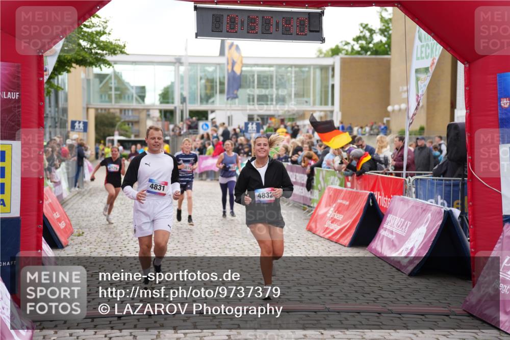 12.06.2026 - Holstenköstenlauf LAZAROV Photography http://msf.ph/oto/9737379 12.06.2026 18:07:38 Laufen 3323, 3685, 3852, 3853, 4072, 4529 meine-sportfotos.de