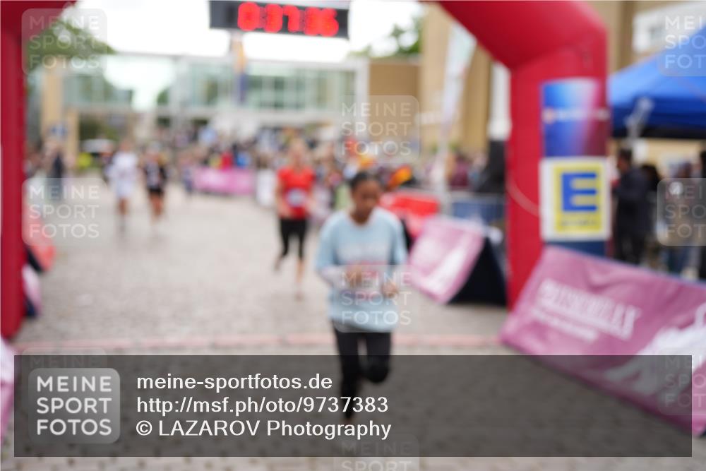 12.06.2026 - Holstenköstenlauf LAZAROV Photography http://msf.ph/oto/9737383 12.06.2026 18:07:34 Laufen 3685, 3852, 3853, 4072, 4496, 4529 meine-sportfotos.de