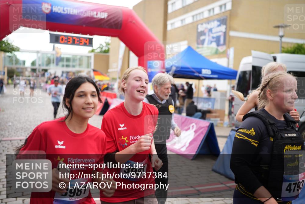 12.06.2026 - Holstenköstenlauf LAZAROV Photography http://msf.ph/oto/9737384 12.06.2026 18:07:32 Laufen 3685, 3981, 3983, 4325, 4326, 4496, 4707, 4793 meine-sportfotos.de