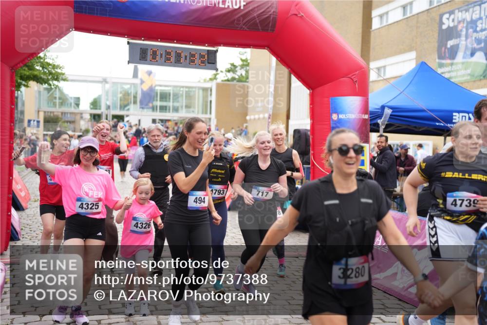 12.06.2026 - Holstenköstenlauf LAZAROV Photography http://msf.ph/oto/9737388 12.06.2026 18:07:30 Laufen 3280, 3281, 3685, 3981, 3983, 4325, 4326, 4496, 4707, 4793 meine-sportfotos.de
