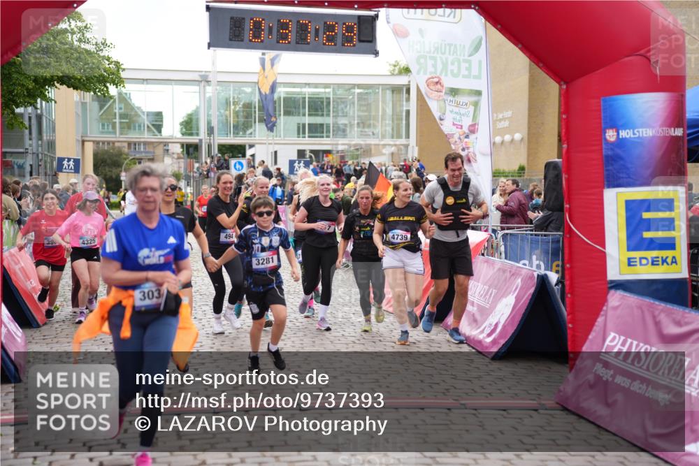 12.06.2026 - Holstenköstenlauf LAZAROV Photography http://msf.ph/oto/9737393 12.06.2026 18:07:27 Laufen 3030, 3280, 3281, 3981, 3983, 4325, 4326, 4496, 4707, 4793 meine-sportfotos.de