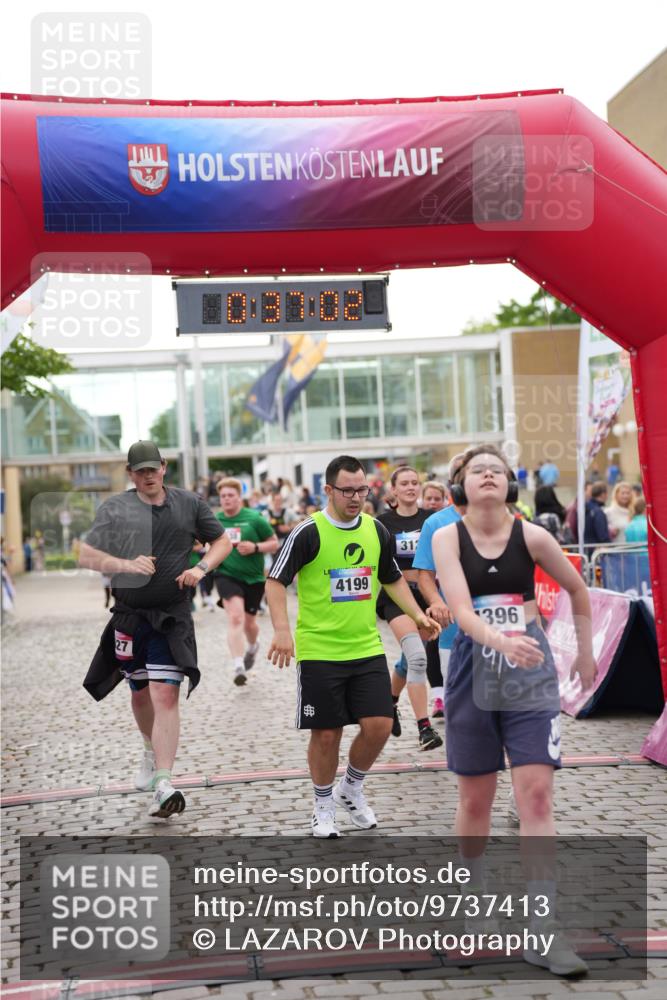 12.06.2026 - Holstenköstenlauf LAZAROV Photography http://msf.ph/oto/9737413 12.06.2026 18:07:00 Laufen 3129, 3941, 4134, 4138, 4199, 4396, 4627, 4870 meine-sportfotos.de