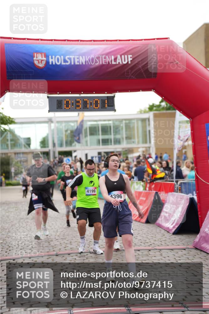 12.06.2026 - Holstenköstenlauf LAZAROV Photography http://msf.ph/oto/9737415 12.06.2026 18:06:59 Laufen 3129, 3941, 4138, 4199, 4395, 4396, 4627, 4870 meine-sportfotos.de
