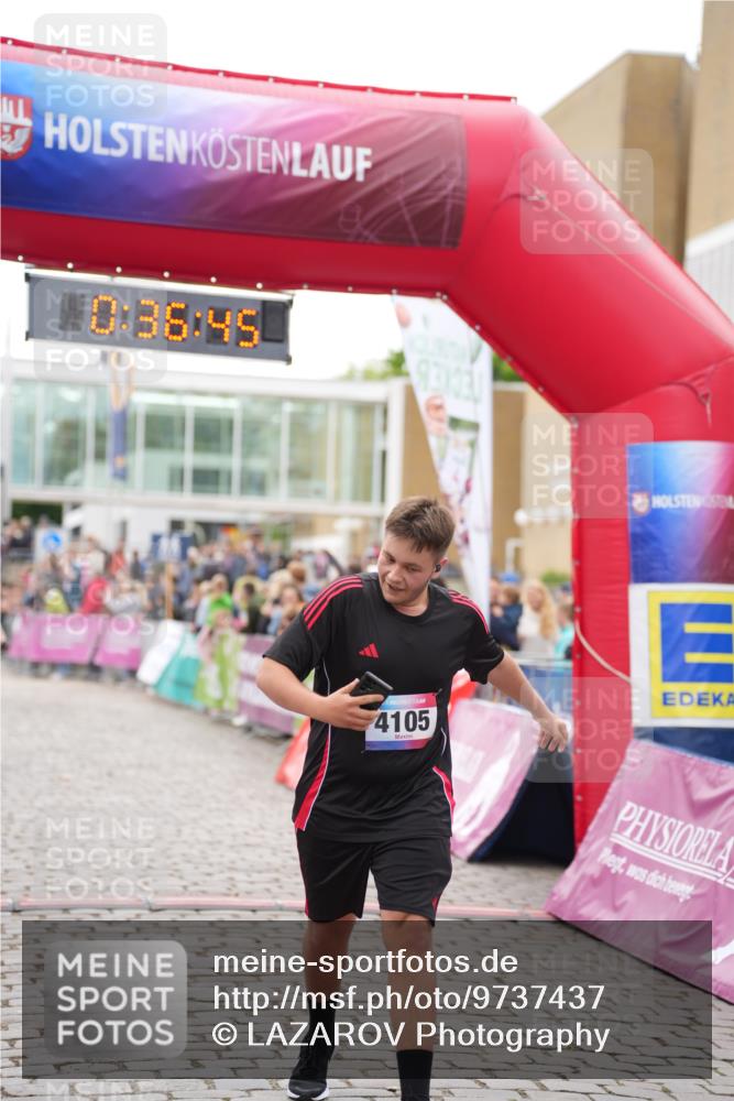 12.06.2026 - Holstenköstenlauf LAZAROV Photography http://msf.ph/oto/9737437 12.06.2026 18:06:43 Laufen 4006, 4105, 4140 meine-sportfotos.de