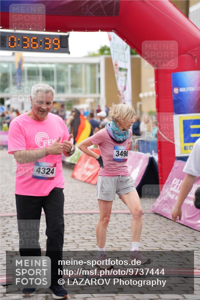 12.06.2026 - Holstenköstenlauf LAZAROV Photography http://msf.ph/oto/9737444 12.06.2026 18:06:37 Laufen 3498, 4006, 4105, 4324 meine-sportfotos.de