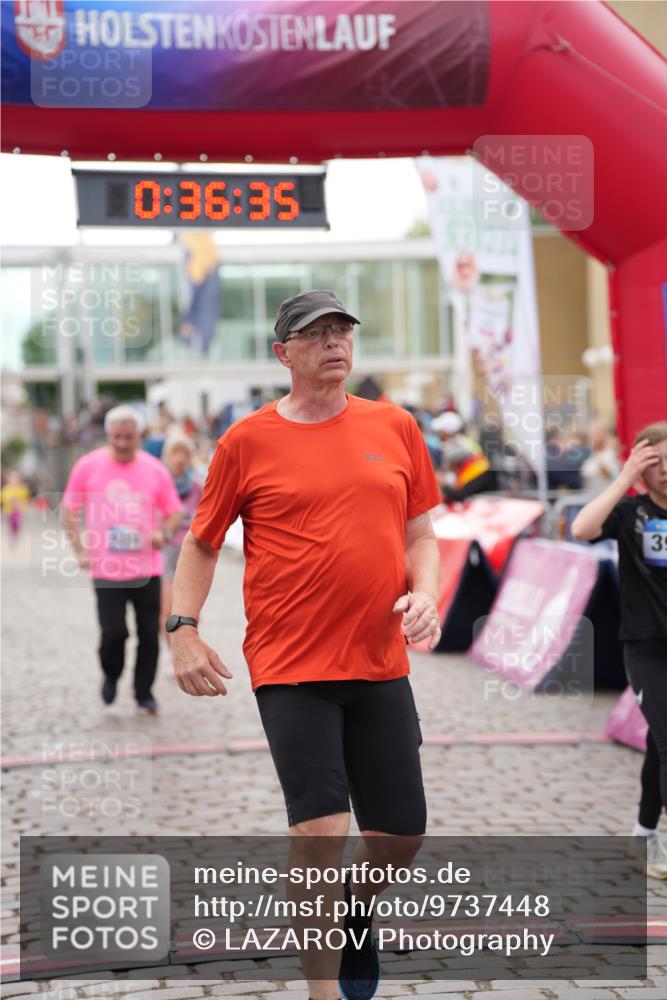 12.06.2026 - Holstenköstenlauf LAZAROV Photography http://msf.ph/oto/9737448 12.06.2026 18:06:33 Laufen 3322, 3498, 3926, 3929, 4324, 4902 meine-sportfotos.de
