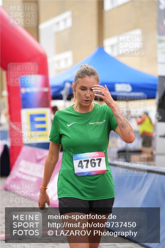 12.06.2026 - Holstenköstenlauf LAZAROV Photography http://msf.ph/oto/9737450 12.06.2026 18:06:31 Laufen 3322, 3498, 3926, 3929, 4324, 4902 meine-sportfotos.de