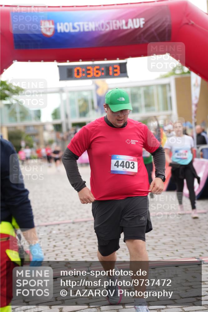 12.06.2026 - Holstenköstenlauf LAZAROV Photography http://msf.ph/oto/9737472 12.06.2026 18:06:12 Laufen 4059, 4141, 4673 meine-sportfotos.de