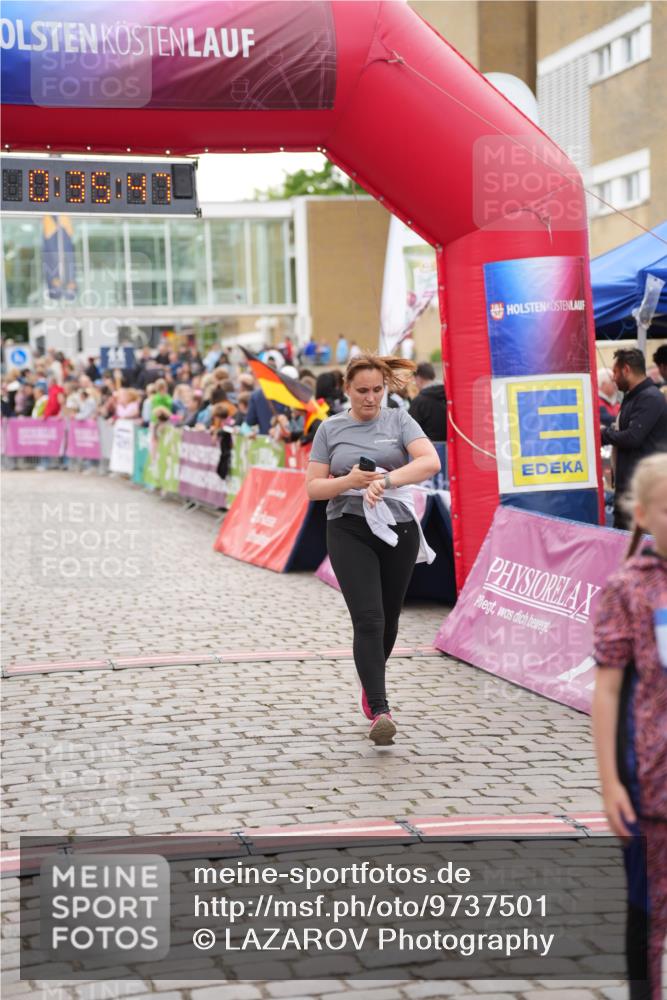 12.06.2026 - Holstenköstenlauf LAZAROV Photography http://msf.ph/oto/9737501 12.06.2026 18:05:45 Laufen 3613, 3728 meine-sportfotos.de
