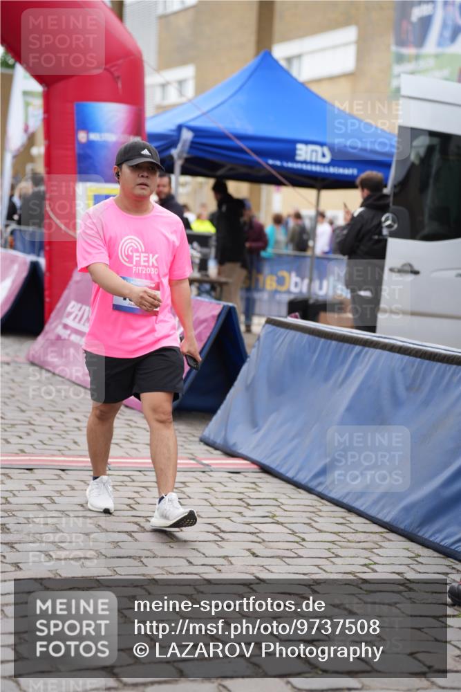 12.06.2026 - Holstenköstenlauf LAZAROV Photography http://msf.ph/oto/9737508 12.06.2026 18:05:36 Laufen 3728, 3986, 3988, 4070, 4078, 4318 meine-sportfotos.de