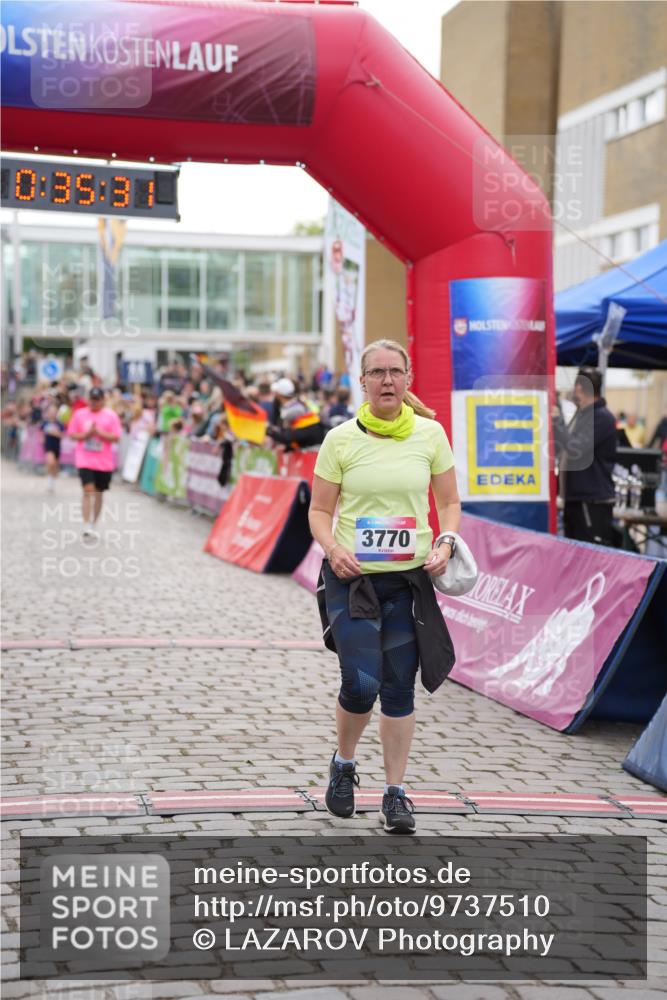 12.06.2026 - Holstenköstenlauf LAZAROV Photography http://msf.ph/oto/9737510 12.06.2026 18:05:30 Laufen 3770, 4070, 4078, 4318 meine-sportfotos.de