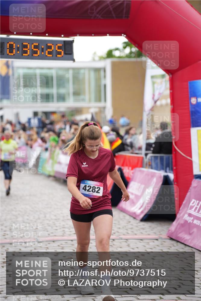 12.06.2026 - Holstenköstenlauf LAZAROV Photography http://msf.ph/oto/9737515 12.06.2026 18:05:23 Laufen 3770, 4282 meine-sportfotos.de
