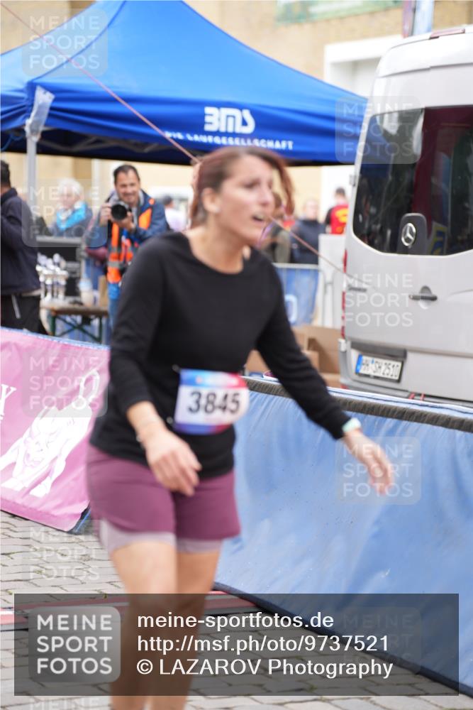 12.06.2026 - Holstenköstenlauf LAZAROV Photography http://msf.ph/oto/9737521 12.06.2026 18:04:01 Laufen 3325, 3361, 4049, 4451, 4758, 4872 meine-sportfotos.de