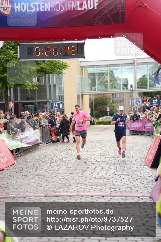 12.06.2026 - Holstenköstenlauf LAZAROV Photography http://msf.ph/oto/9737527 12.06.2026 17:50:40 Laufen 3499, 3800, 4323 meine-sportfotos.de