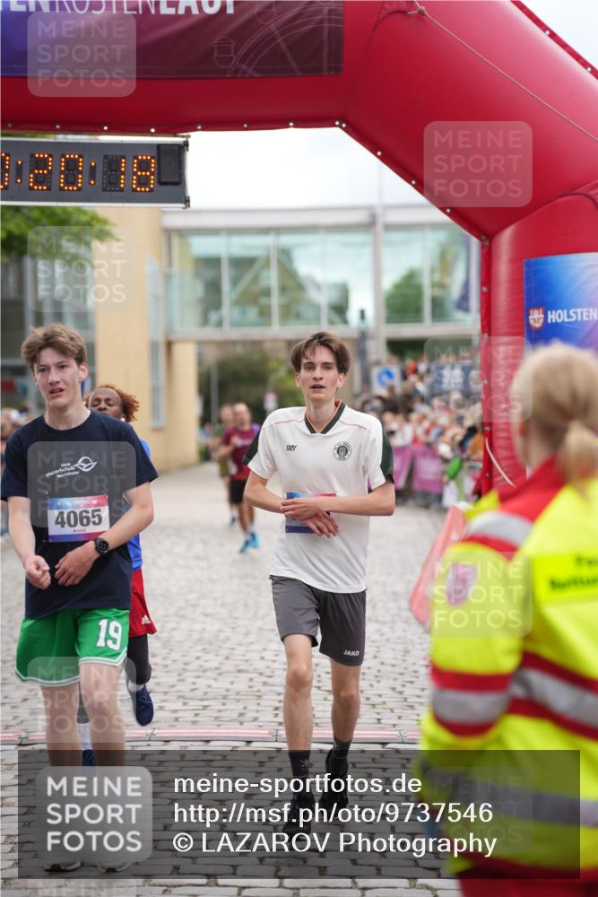 12.06.2026 - Holstenköstenlauf LAZAROV Photography http://msf.ph/oto/9737546 12.06.2026 17:50:17 Laufen 3149, 3819, 3865, 4065, 4595, 4709, 4887 meine-sportfotos.de