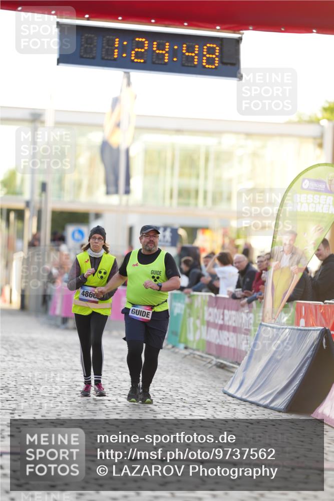 12.06.2026 - Holstenköstenlauf LAZAROV Photography http://msf.ph/oto/9737562 12.06.2026 20:24:46 Laufen 3207, 4866 meine-sportfotos.de