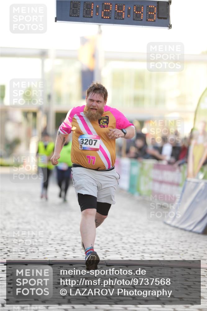 12.06.2026 - Holstenköstenlauf LAZAROV Photography http://msf.ph/oto/9737568 12.06.2026 20:24:42 Laufen 3207 meine-sportfotos.de