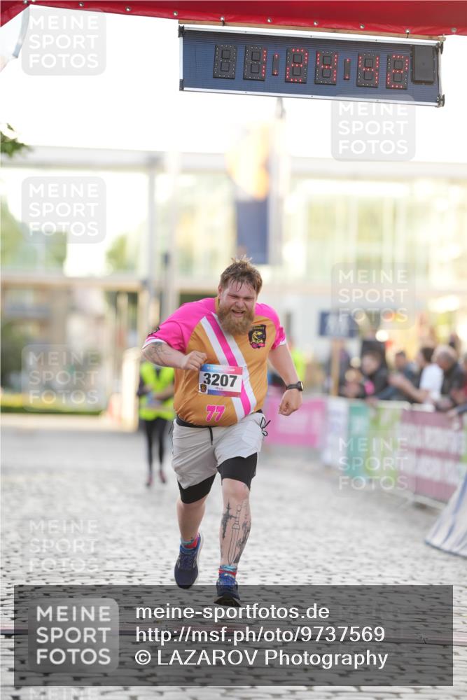 12.06.2026 - Holstenköstenlauf LAZAROV Photography http://msf.ph/oto/9737569 12.06.2026 20:24:41 Laufen 3207 meine-sportfotos.de