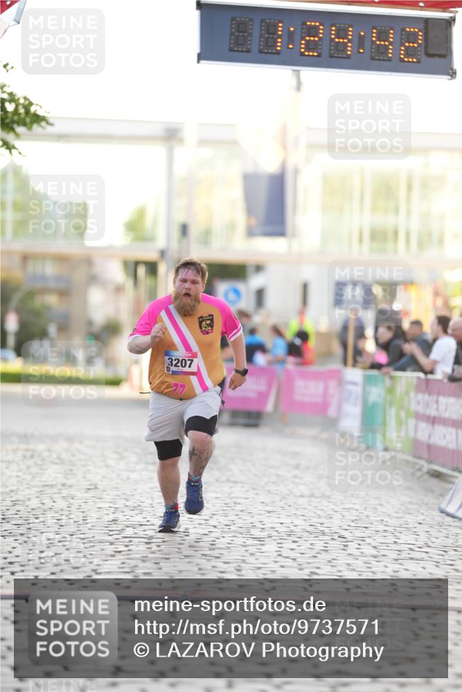 12.06.2026 - Holstenköstenlauf LAZAROV Photography http://msf.ph/oto/9737571 12.06.2026 20:24:40 Laufen 3207, 4388 meine-sportfotos.de