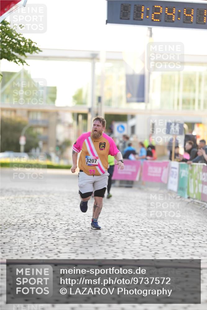 12.06.2026 - Holstenköstenlauf LAZAROV Photography http://msf.ph/oto/9737572 12.06.2026 20:24:40 Laufen 3207, 4388 meine-sportfotos.de
