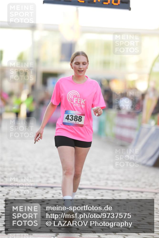 12.06.2026 - Holstenköstenlauf LAZAROV Photography http://msf.ph/oto/9737575 12.06.2026 20:24:35 Laufen 4388 meine-sportfotos.de