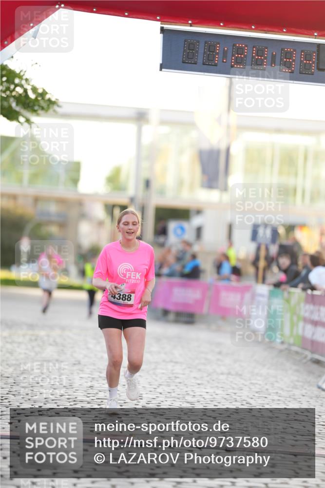 12.06.2026 - Holstenköstenlauf LAZAROV Photography http://msf.ph/oto/9737580 12.06.2026 20:24:33 Laufen 4388 meine-sportfotos.de