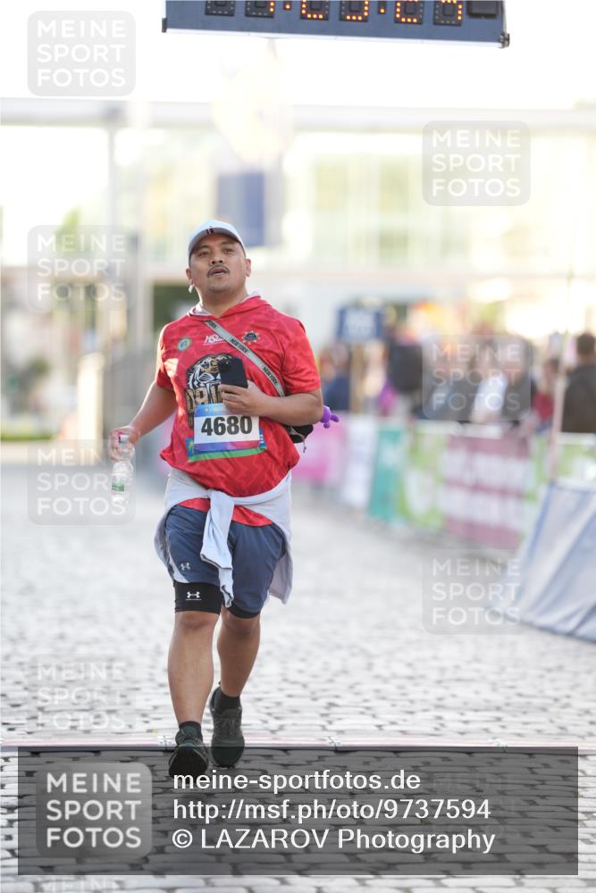 12.06.2026 - Holstenköstenlauf LAZAROV Photography http://msf.ph/oto/9737594 12.06.2026 20:23:23 Laufen 4680 meine-sportfotos.de