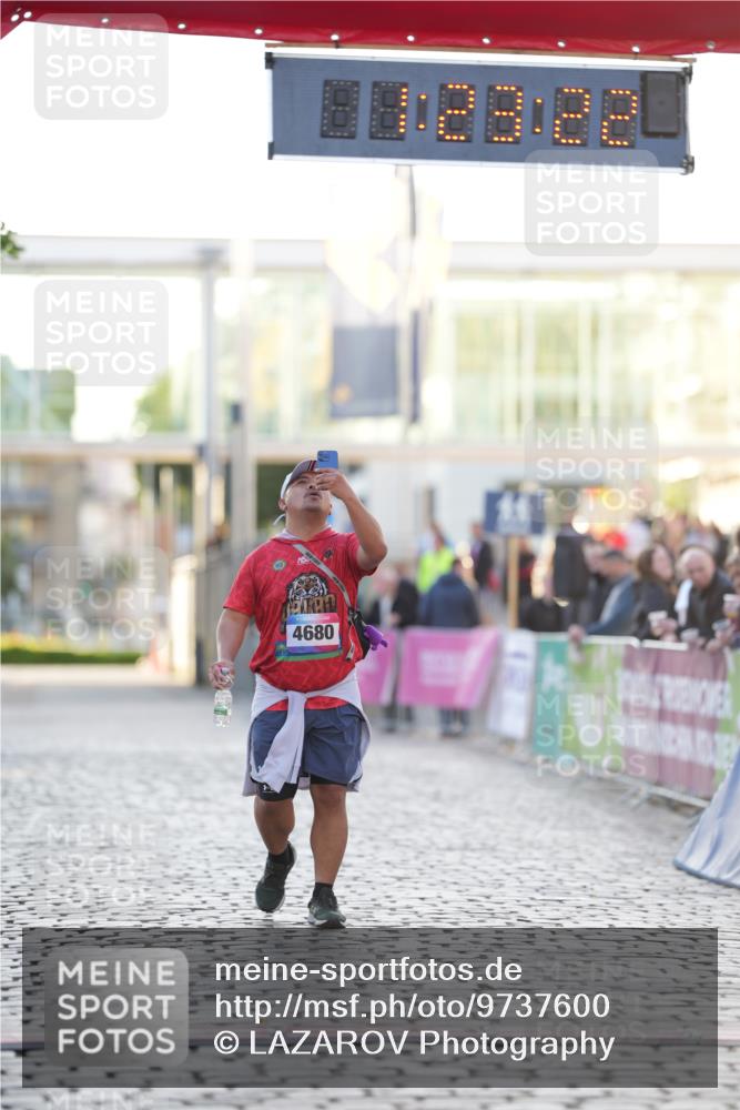 12.06.2026 - Holstenköstenlauf LAZAROV Photography http://msf.ph/oto/9737600 12.06.2026 20:23:21 Laufen 4680 meine-sportfotos.de