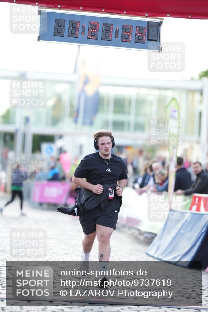 12.06.2026 - Holstenköstenlauf LAZAROV Photography http://msf.ph/oto/9737619 12.06.2026 20:21:33 Laufen 4708 meine-sportfotos.de