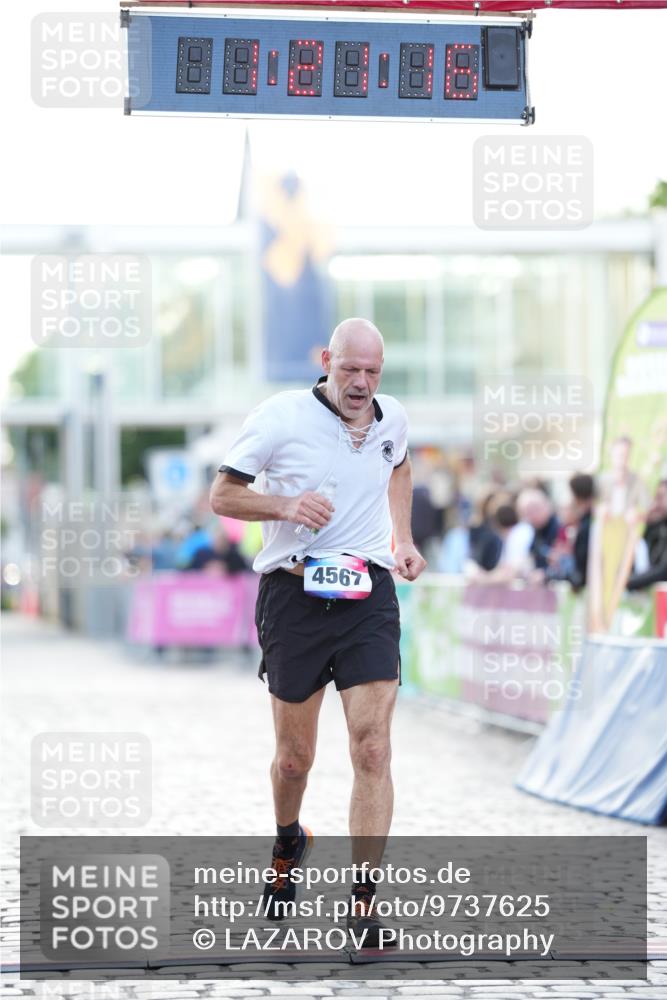 12.06.2026 - Holstenköstenlauf LAZAROV Photography http://msf.ph/oto/9737625 12.06.2026 20:21:15 Laufen 4567 meine-sportfotos.de