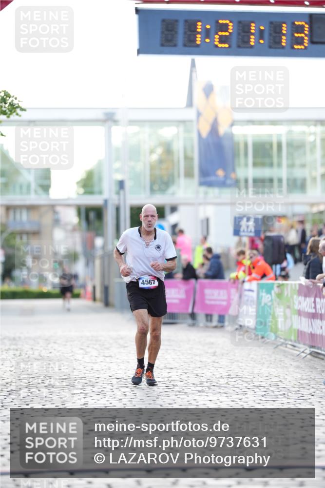 12.06.2026 - Holstenköstenlauf LAZAROV Photography http://msf.ph/oto/9737631 12.06.2026 20:21:12 Laufen 4567 meine-sportfotos.de