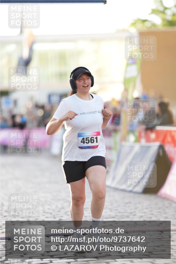 12.06.2026 - Holstenköstenlauf LAZAROV Photography http://msf.ph/oto/9737642 12.06.2026 20:17:36 Laufen 4561 meine-sportfotos.de