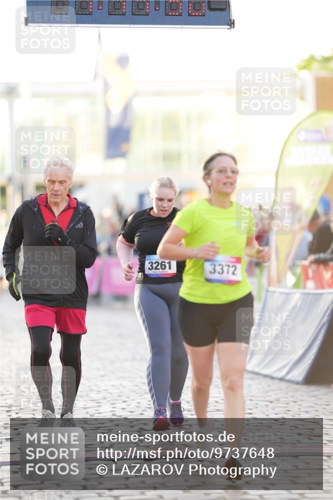 12.06.2026 - Holstenköstenlauf LAZAROV Photography http://msf.ph/oto/9737648 12.06.2026 20:17:28 Laufen 3261, 3262, 3372 meine-sportfotos.de