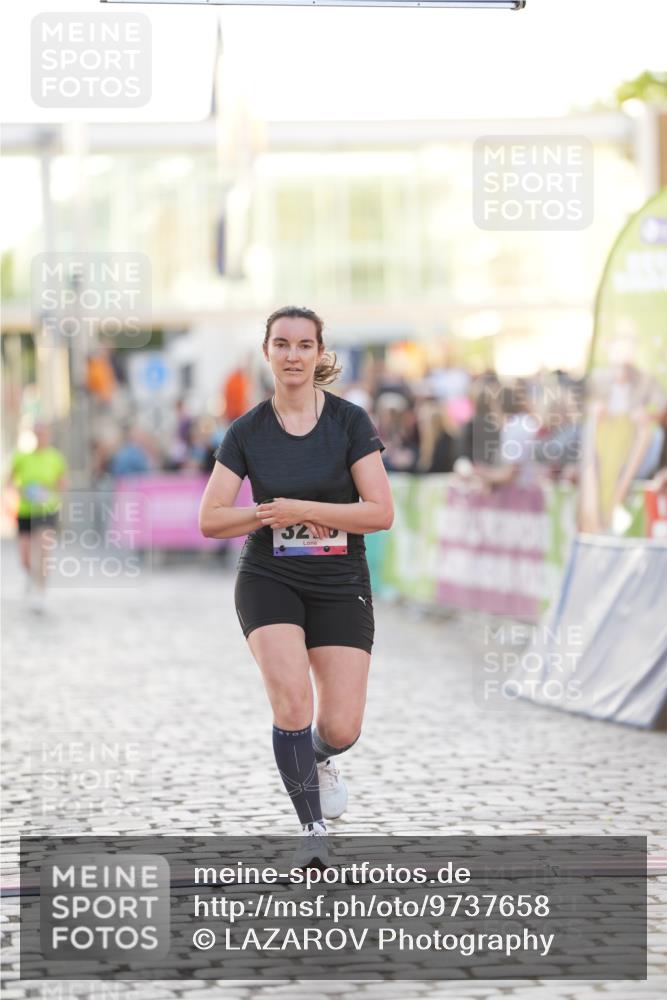 12.06.2026 - Holstenköstenlauf LAZAROV Photography http://msf.ph/oto/9737658 12.06.2026 20:17:20 Laufen 3276, 3376 meine-sportfotos.de